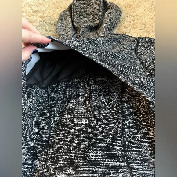 Lululemon Hooded Define Jacket Nulu in Twillines Black and White - Picture 12 of 15